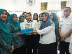 Pj. Ketua TP PKK Kabupaten Langkat Lakukan Pembinaan UP2K – PKK  Di Desa Stabat Lama Wampu