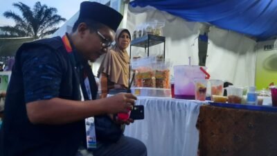 Sosok Religius, Hendro Susanto, Bacalon Wakil Walikota Binjai, Sempatkan Berbuka Puasa Sunnah Di Pameran UMKM PON XXI GOR Binjai