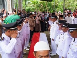Pj Bupati Langkat Pimpin Upacara Pelepasan Jenazah Kades Serapuh ABC