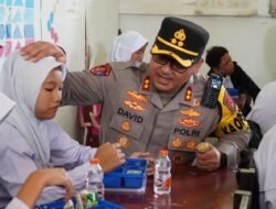 Dukung Program Presiden, Polres dan Pemkab Langkat Bagikan Makan Siang Bergizi Gratis Di SLB Negeri Stabat