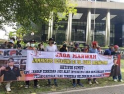 Cium Indikasi Pelemahan Jampidsus, Aktivis Sumut ‘Murka’ di Depan Gedung Merah Putih