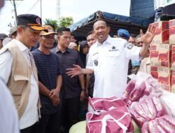 Lewati Akses Terputus, Bupati Langkat Temui Warga Terisolir Akibat Banjir