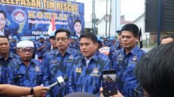 Ricky Anthony: KOMBAT Salurkan 100 Ton Beras dan Ribuan Paket Bahan Pangan