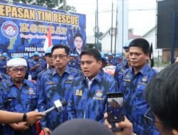 Ricky Anthony: KOMBAT Salurkan 100 Ton Beras dan Ribuan Paket Bahan Pangan