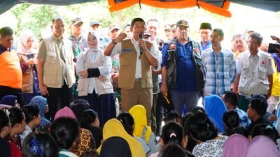 Kepala BNPB Tinjau Langsung Banjir Langkat, Pastikan Penanganan Pasca Banjir Dengan Cepat