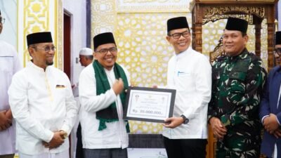 Sekda Pimpin Tim II Safari Ramadhan dan Serahkan Hibah Rp20 Juta untuk Masjid